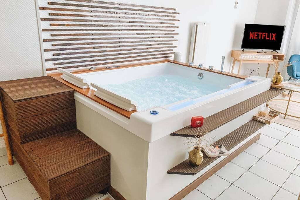 Nuit D'Exception - Loft Avec Jacuzzi Apartamento Burdeos Exterior foto