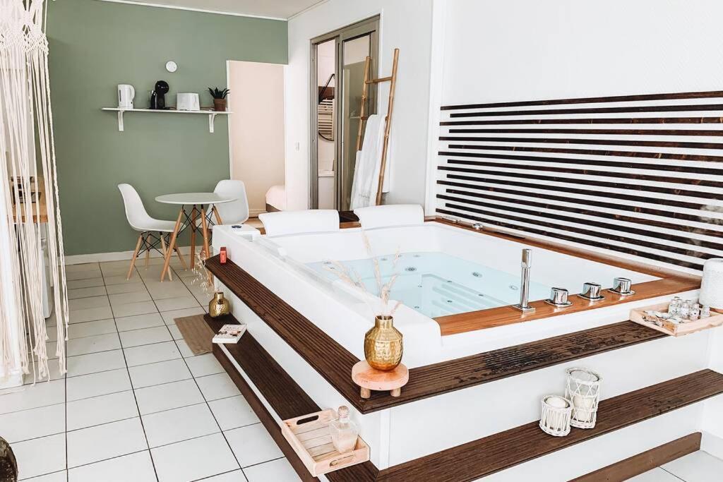 Nuit D'Exception - Loft Avec Jacuzzi Apartamento Burdeos Exterior foto