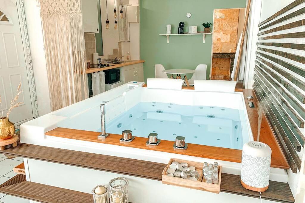 Nuit D'Exception - Loft Avec Jacuzzi Apartamento Burdeos Exterior foto